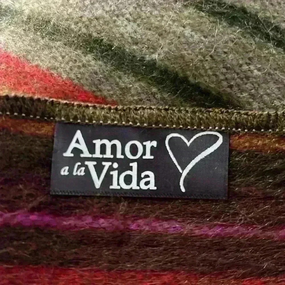 Beautiful Alpaca pillow/throw.   Oversized throw with pocket - Picture 5 of 5